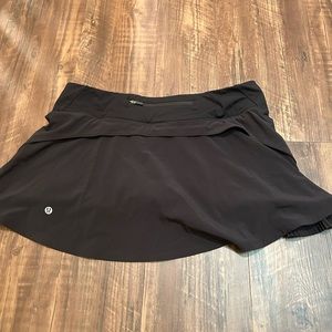 Lululemon Play on the pleats size 10 Tennis skirt